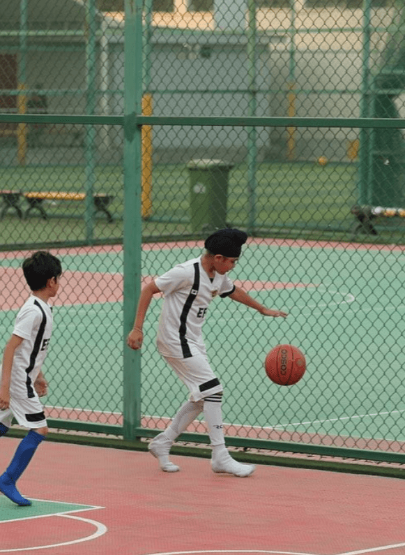 Gallant Play Arena | Badminton Football Skating Basketball Academy | South City 1 Gurgaon - ActivityKidz