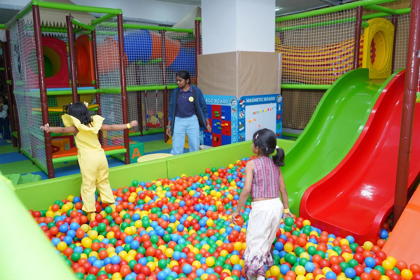 Simon Say's Play Area | Blue Saphhire Business Park PCMC Pune
