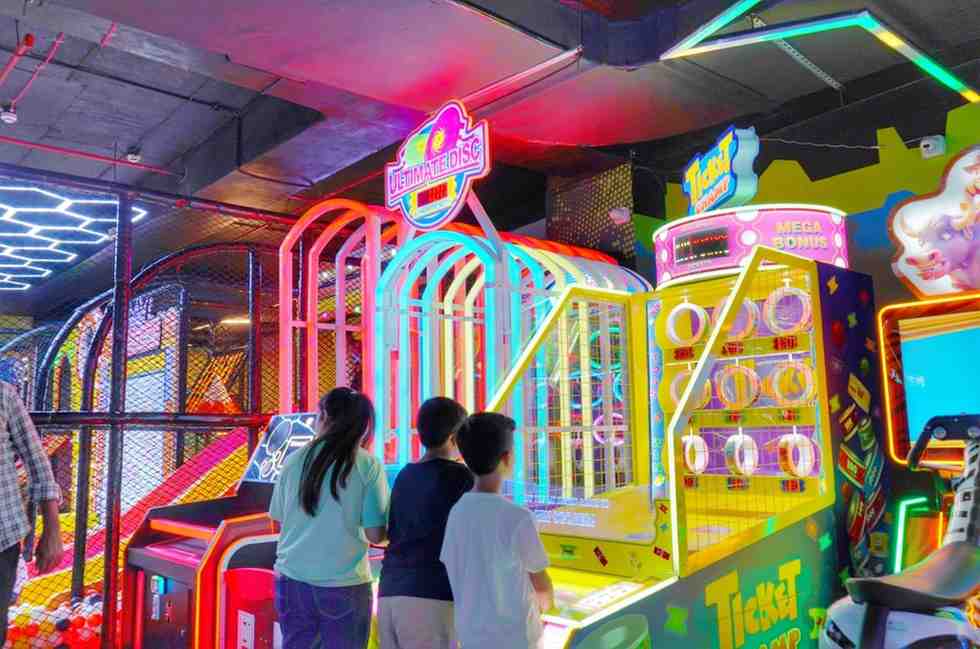 Sky Gamer Arcade Game Zone | V3S Mall Nirman Vihar New Delhi