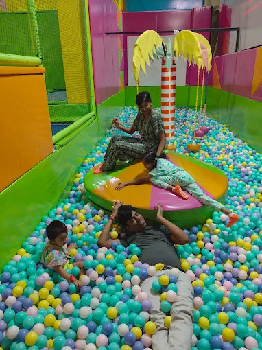 SkyJumper Trampoline Park | Metro Walk Mall Sector 10 Rohini Delhi