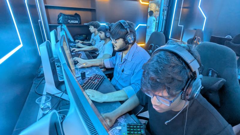 Skycrest Gaming Cafe | Sector 79 Faridabad