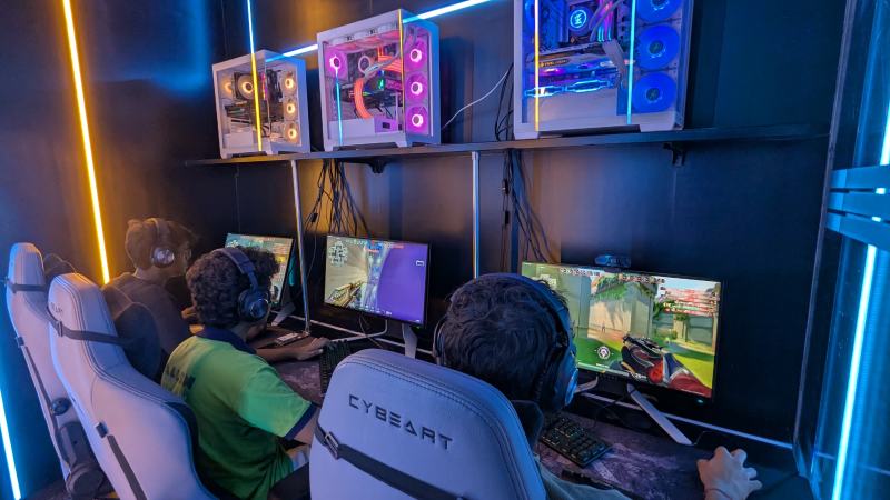 Skycrest Gaming Cafe | Sector 79 Faridabad