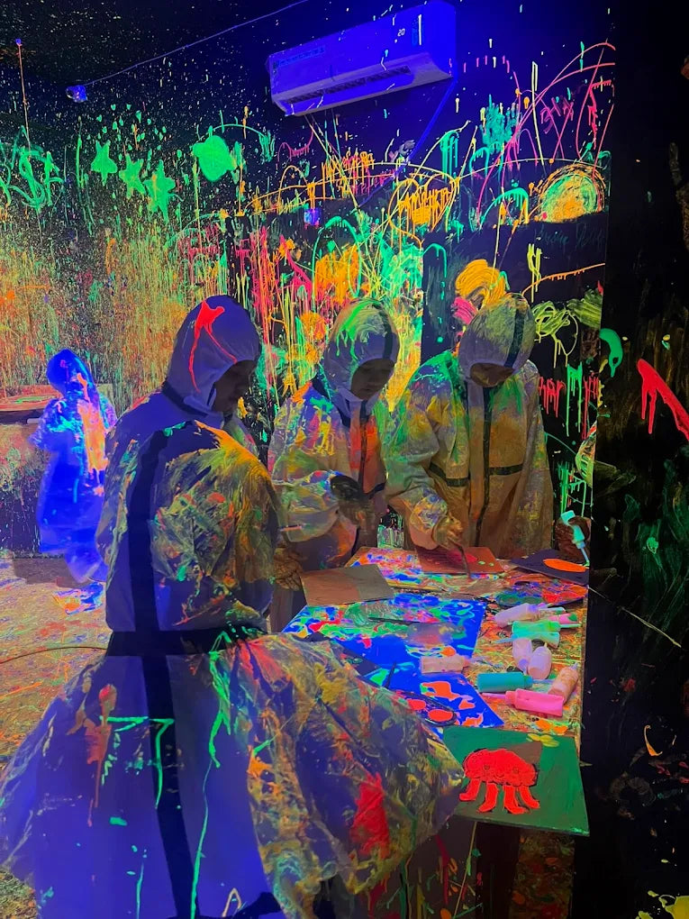 Splashit Neon Paint Experience Sector 49 Noida