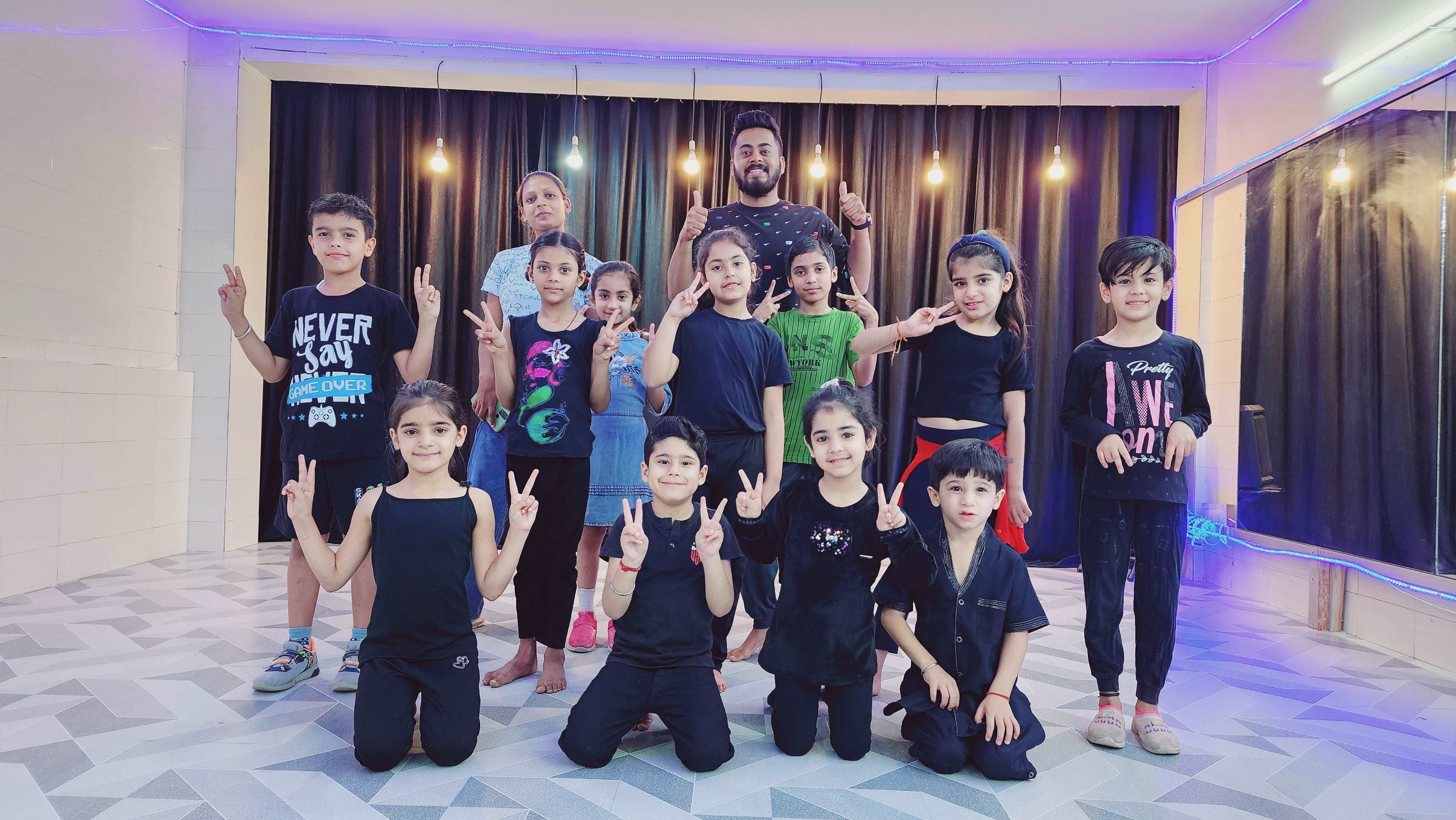 Studio Dance Fitness By Amit