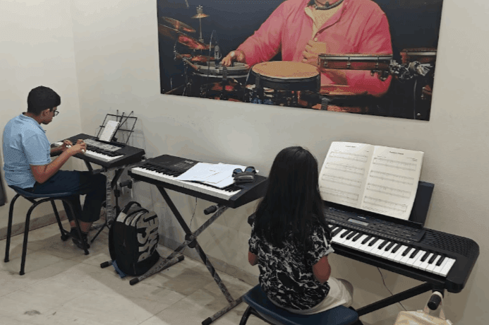 Swar Kala Sangam Academy for Music Dance Art & Craft | South City 2 Gurgaon - ActivityKidz