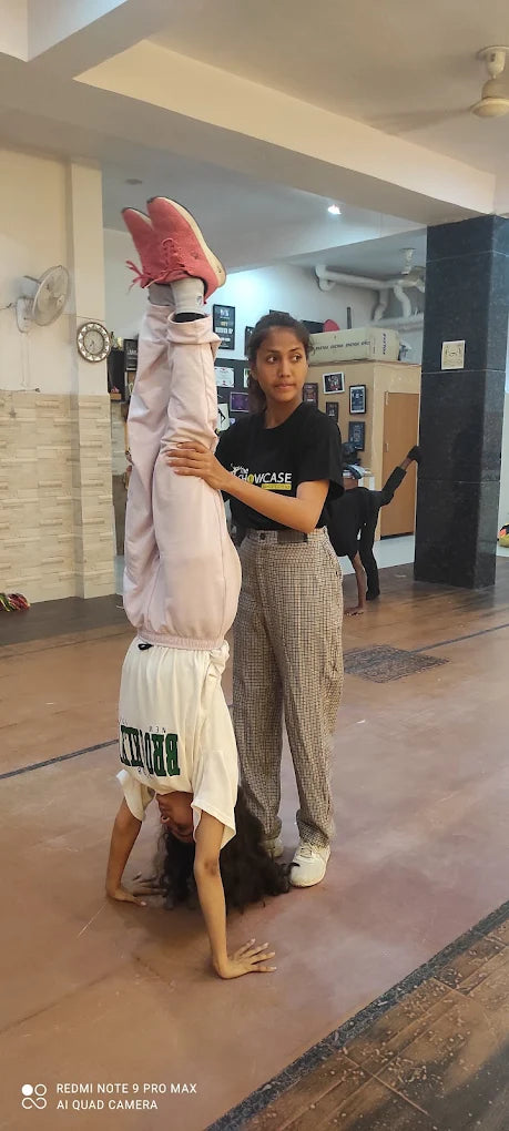 The Showcase Dance Studio for Bollywood Jazz Hip-Hop | Saraswati Vihar Sector 28 Gurgaon