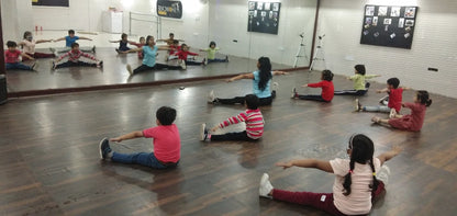 The Showcase Dance Studio for Bollywood Jazz Hip-Hop | Saraswati Vihar Sector 28 Gurgaon