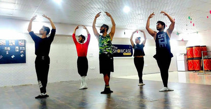 The Showcase Dance Studio for Bollywood Jazz Hip-Hop | Saraswati Vihar Sector 28 Gurgaon