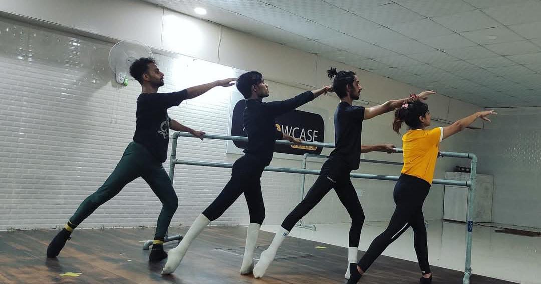 The Showcase Dance Studio for Bollywood Jazz Hip-Hop | Saraswati Vihar Sector 28 Gurgaon