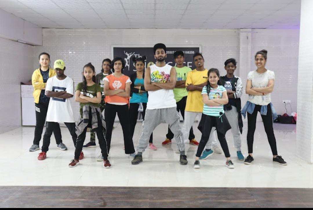 The Showcase Dance Studio for Bollywood Jazz Hip-Hop | Saraswati Vihar Sector 28 Gurgaon