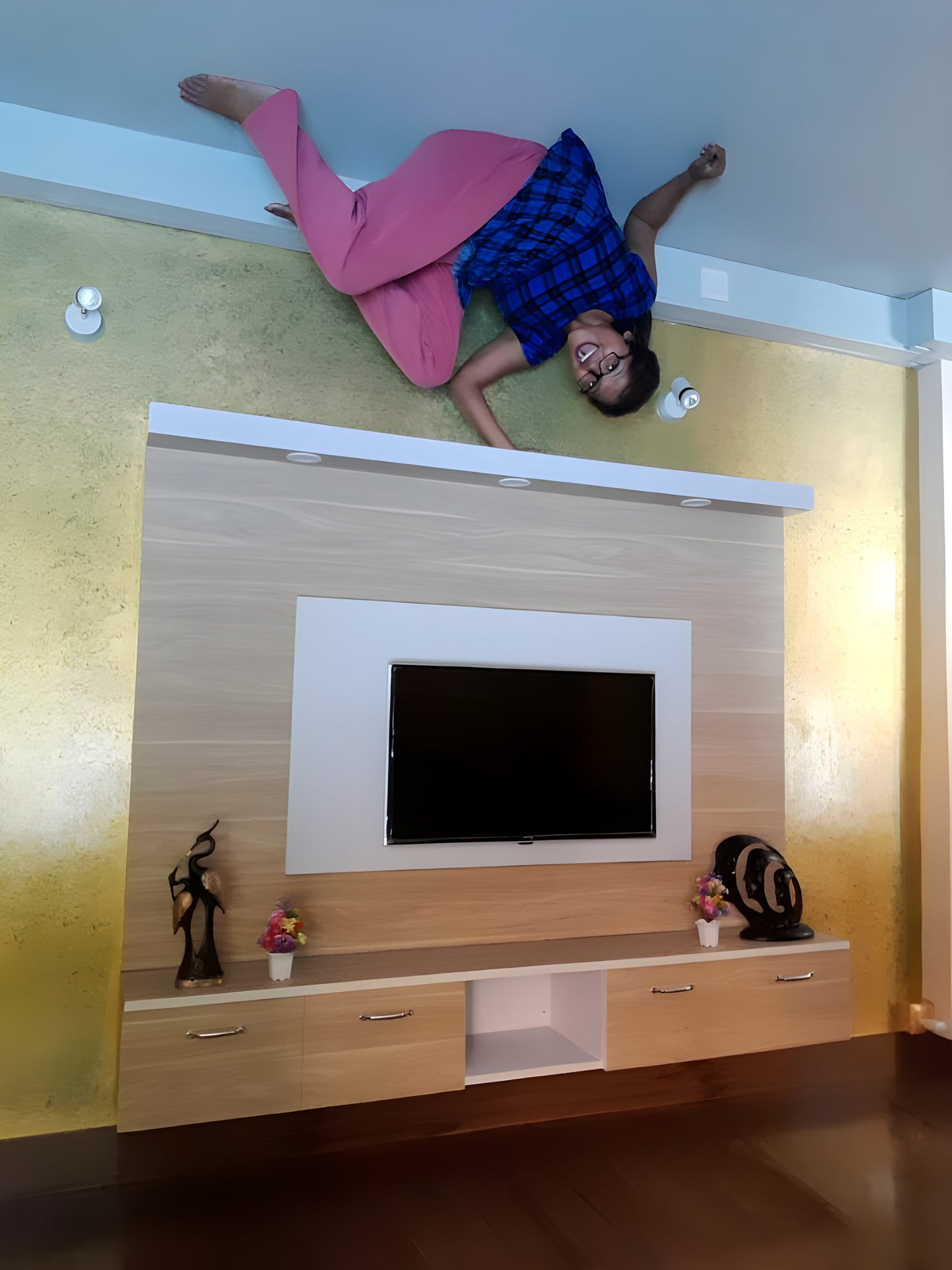 Upside Down House Immersive Experience | Rajarhat Kolkata
