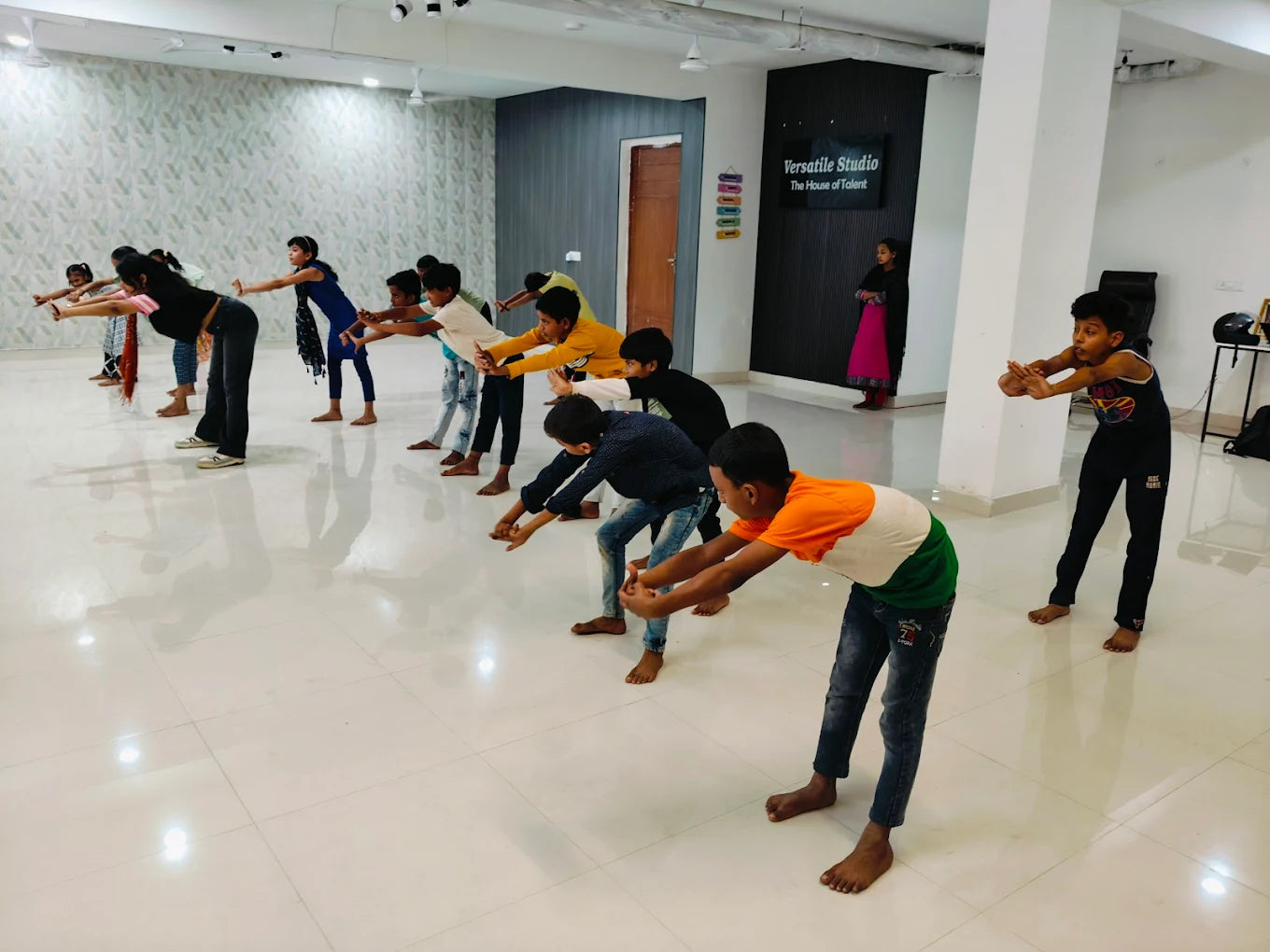 Versatile Dance Studio for Bollywood Hip-Hop Zumba | Sector 43 Gurgaon