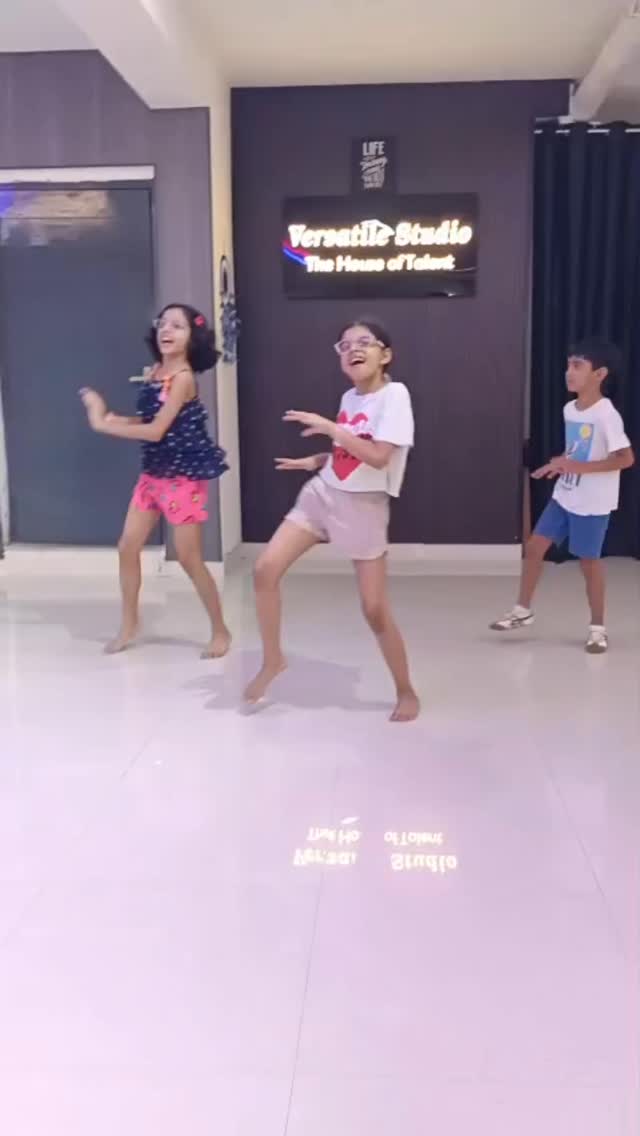 Versatile Dance Studio for Bollywood Hip-Hop Zumba | Sector 43 Gurgaon