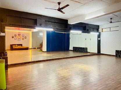 We1 Dance Academy for Bollywood Hip-Hop Zumba | Sector 22B Gurgaon