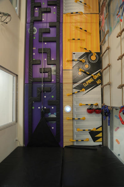 YellO Play Area Arcade and Virtual Reality Experiences | Pitampura Delhi
