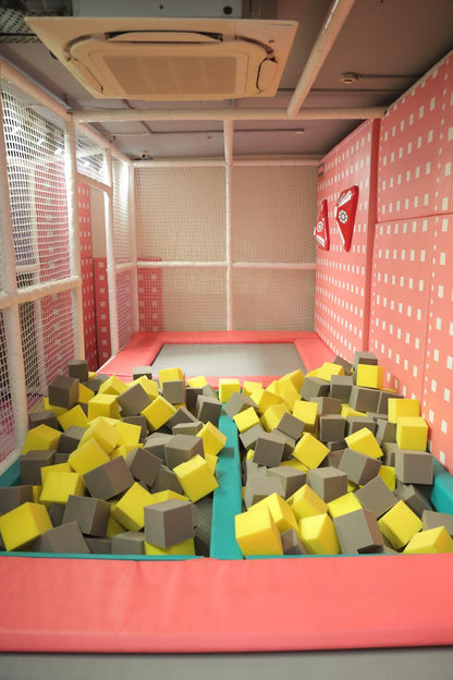 YellO Play Area Arcade and Virtual Reality Experiences | Pitampura Delhi