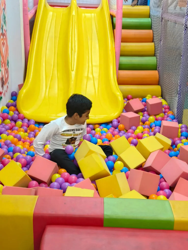 Zamboree Funzone and Cafe | Opposite IIM–Calcutta Joka Kolkata