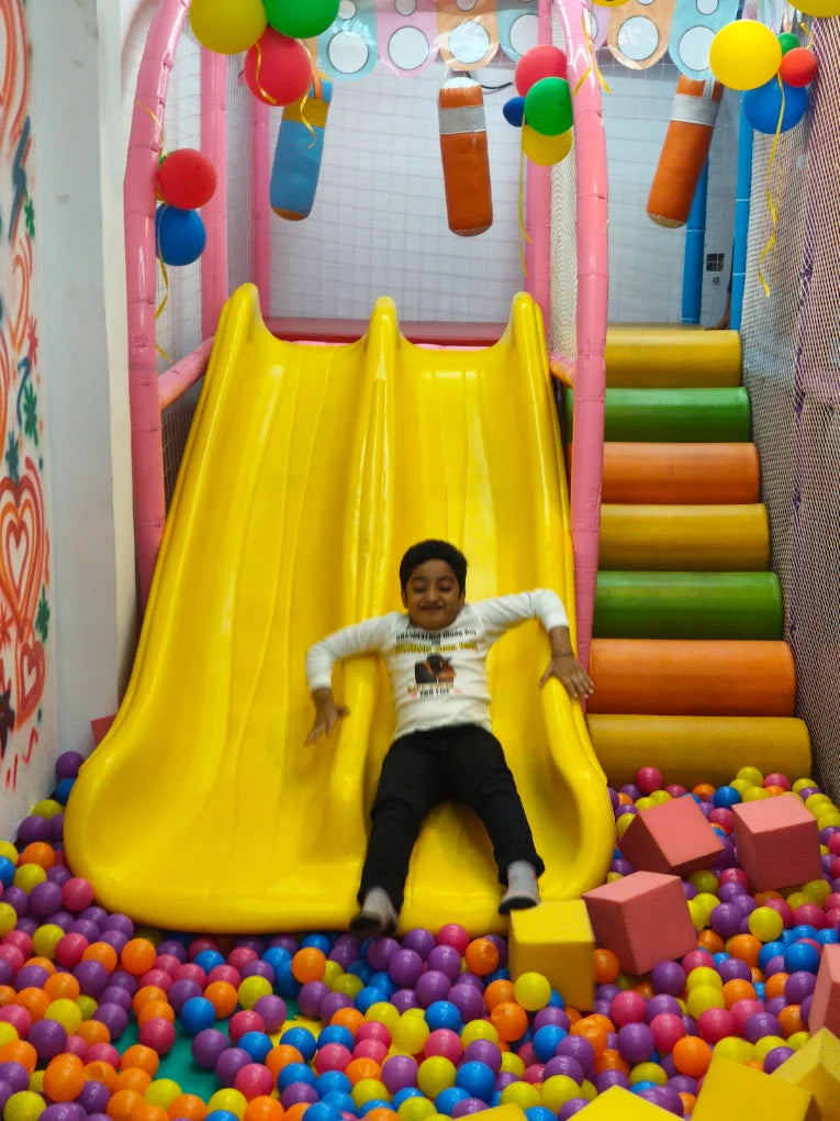 Zamboree Funzone and Cafe | Opposite IIM–Calcutta Joka Kolkata