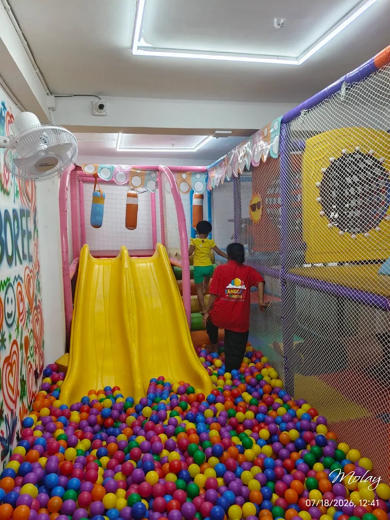 Zamboree Funzone and Cafe | Opposite IIM–Calcutta Joka Kolkata