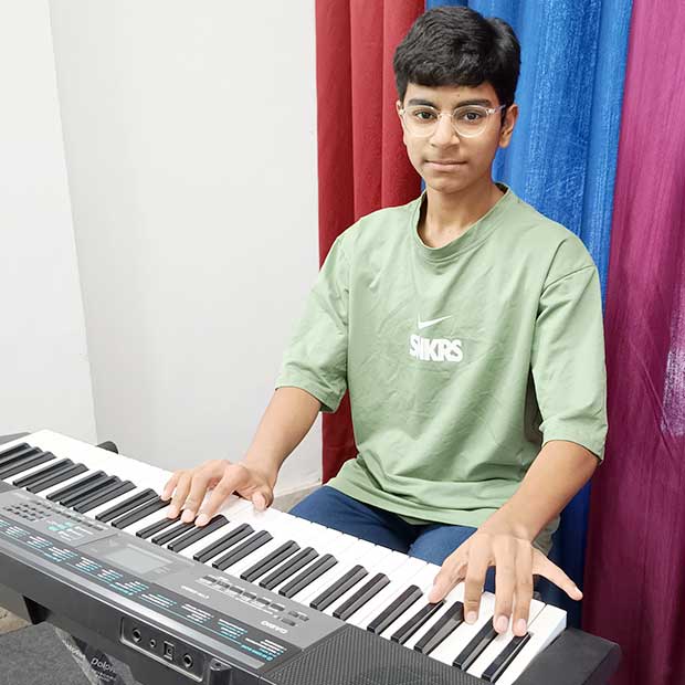 Swarnika Music Classes for Vocals Keyboard Guitar Tabla Harmonium | Sector 7 Gurgaon