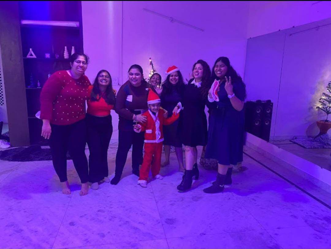 Make Your Own Moves Dance Studio for Bollywood Freestyle Semi Classical | Sector 1 Palam Vihar Gurgaon - ActivityKidz