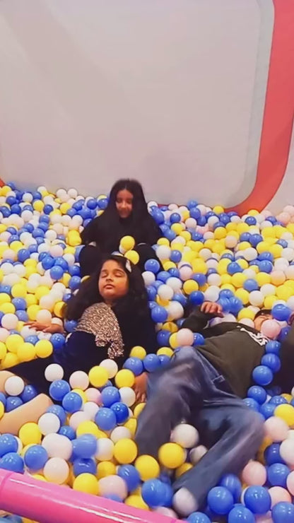 Bounceeland Indoor Play Area | World Metro Mall Sector 56 Gurgaon