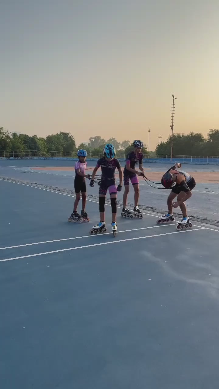 Young Leader Skating Club