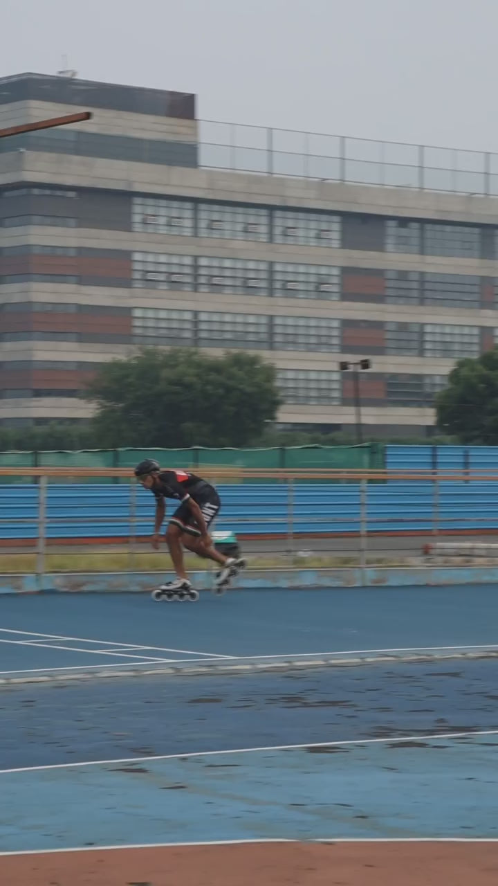 Young Leader Skating Club