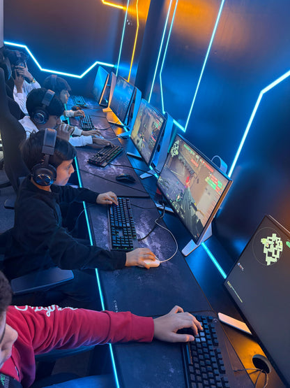 Skycrest Gaming Cafe | Sector 79 Faridabad