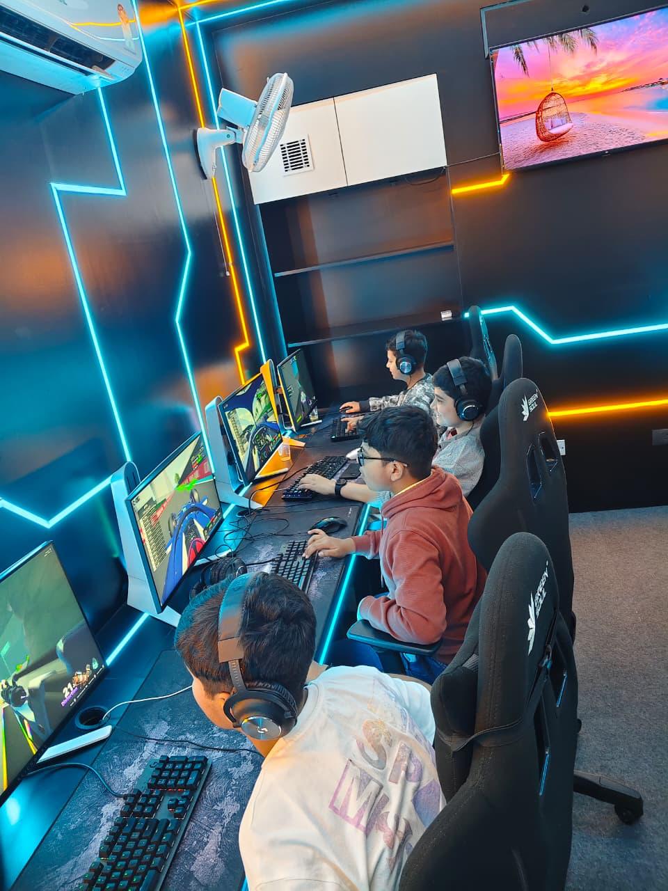 Skycrest Gaming Cafe | Sector 79 Faridabad