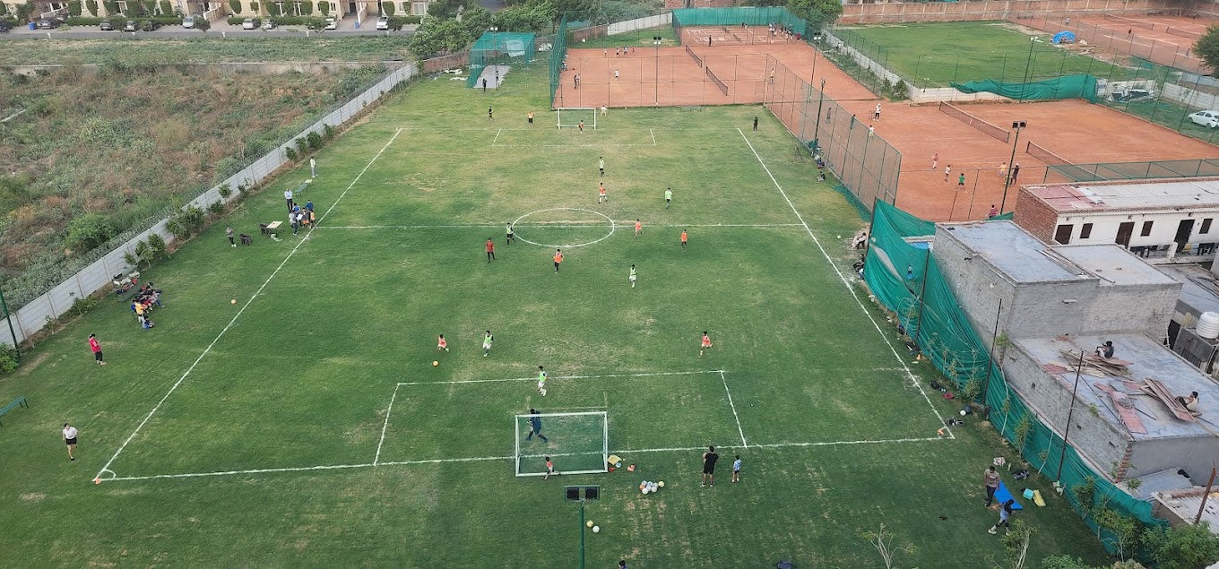 Sportyzo Sports Academy for Lawn Tennis Football Swimming | Sector 65 Gurgaon